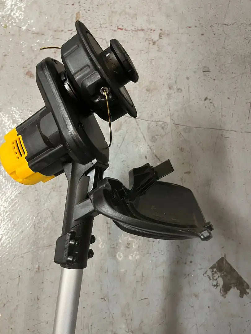 Dewalt 20V 13 in. Cordless String Trimmer (Tool Only) Q456X18