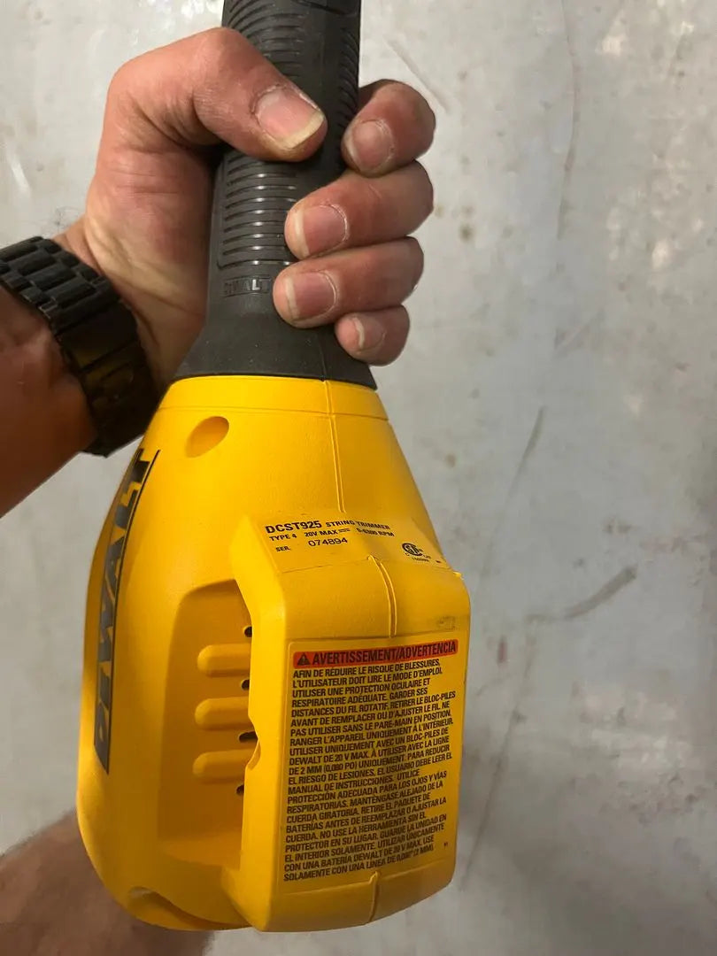 Dewalt 20V 13 in. Cordless String Trimmer (Tool Only) Q456X18