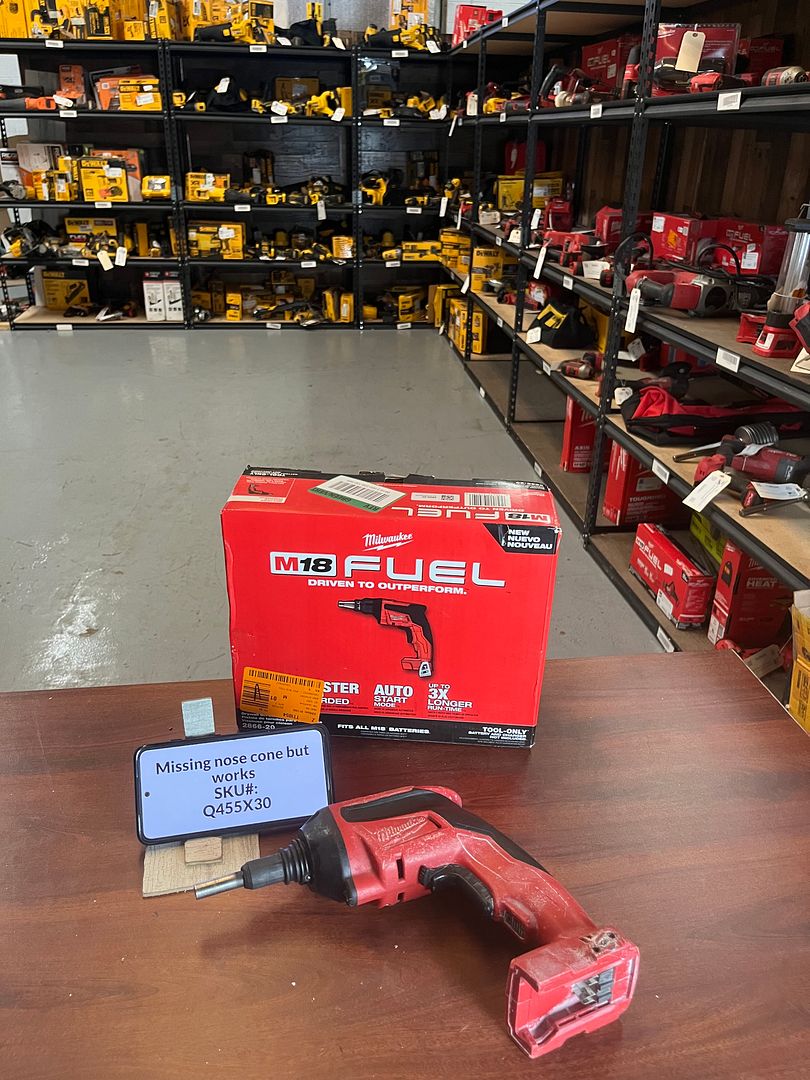NO NOSE CONE USED Milwaukee M18 FUEL 18V Cordless Drywall Screw Gun (Tool Only)
