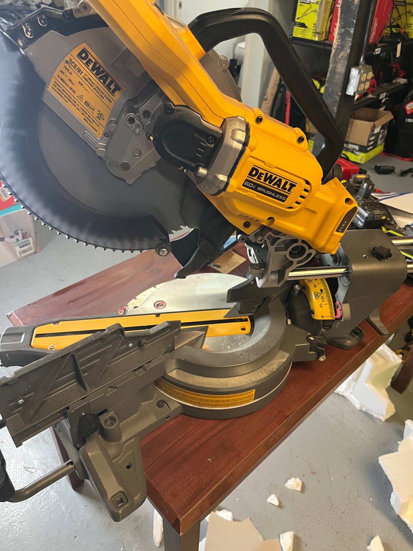 USED NO CLAMP Dewalt 60V 12 in. Cordless Sliding Miter Saw (Tool Only) DCS781B Q504X1