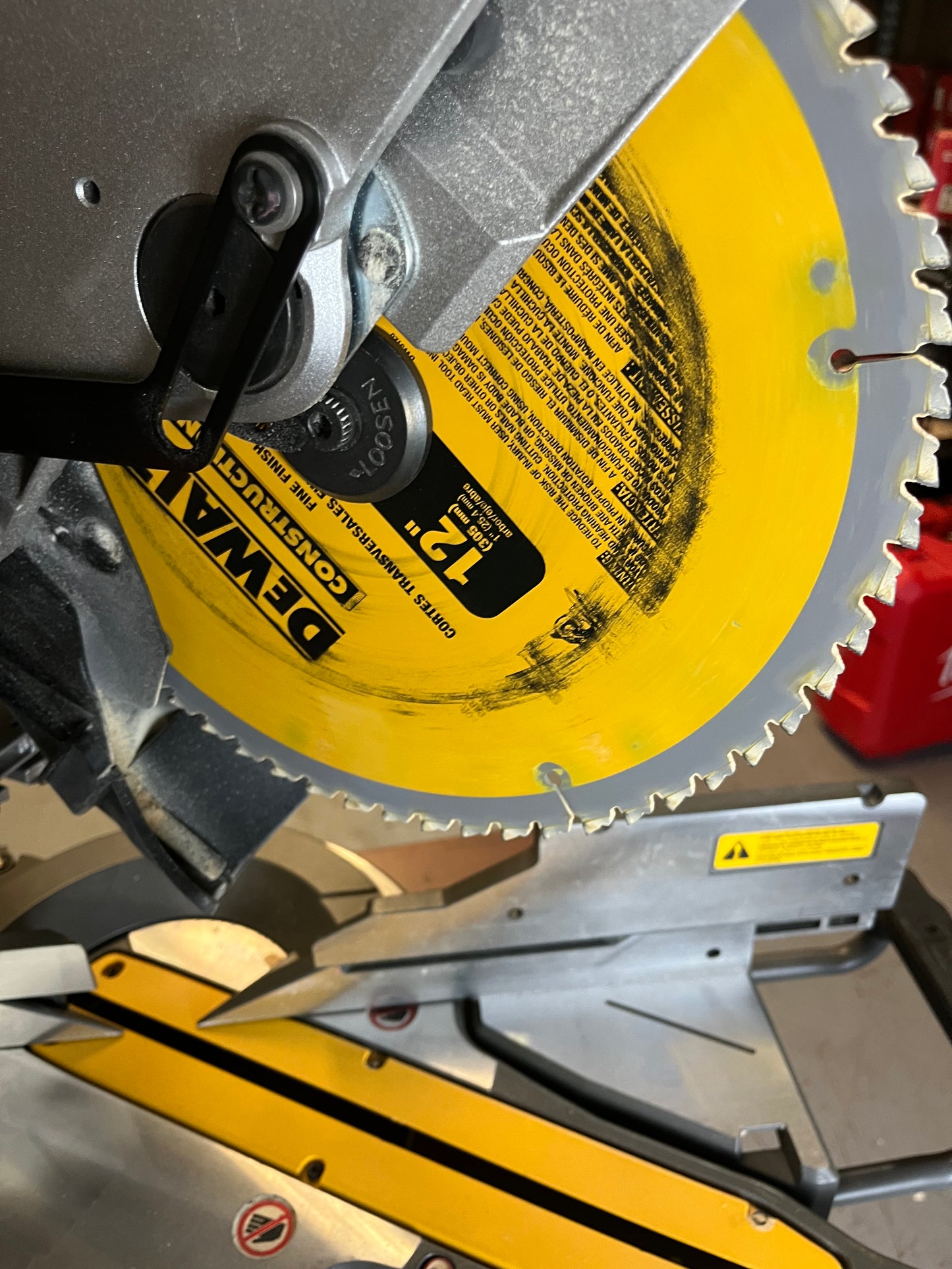 USED NO CLAMP Dewalt 60V 12 in. Cordless Sliding Miter Saw (Tool Only) DCS781B Q504X1