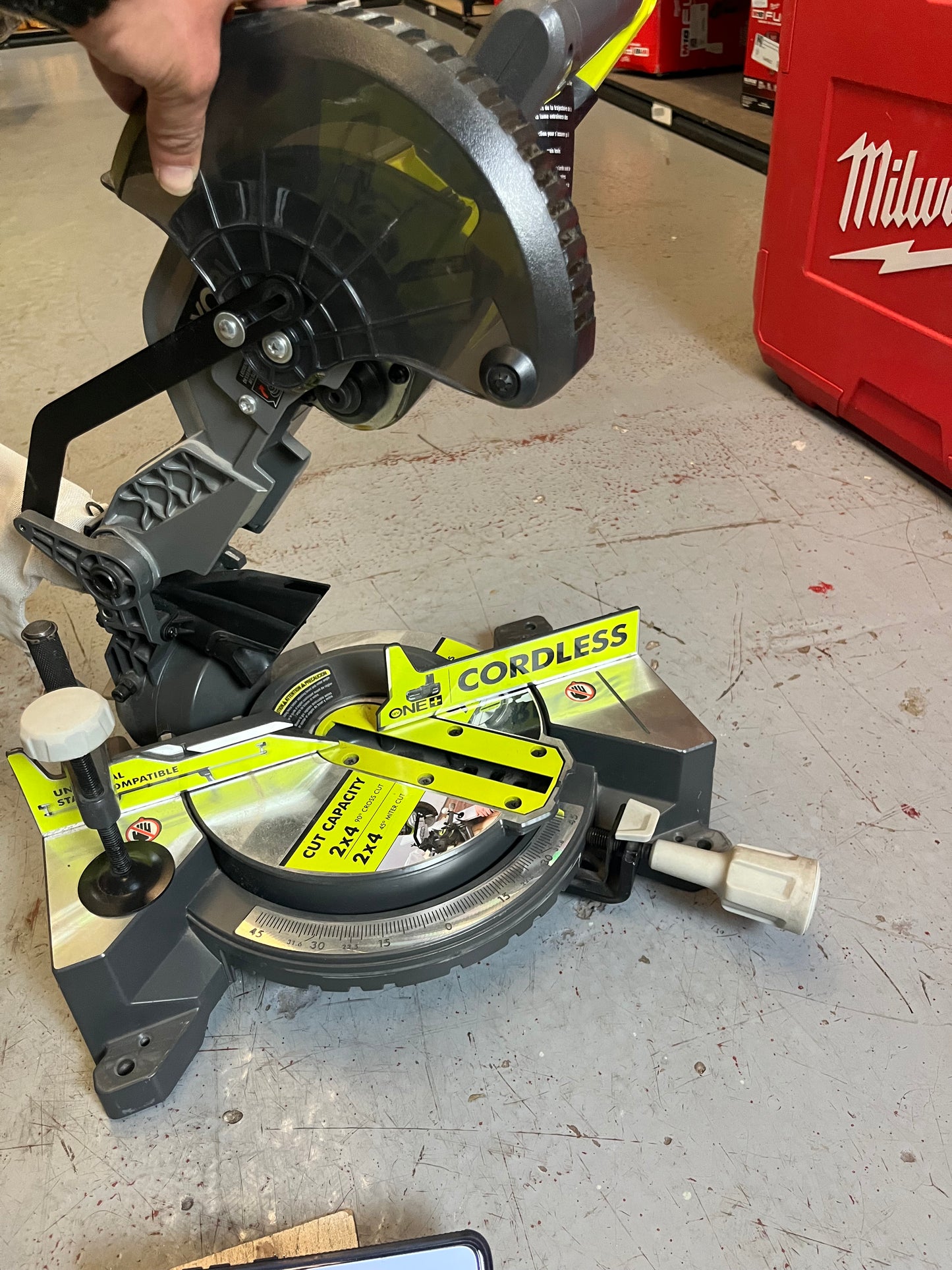 Ryobi 18V Cordless 7-1/4 in. Compound Miter Saw (Tool Only) P553 Q503X8
