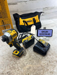 USED Dewalt ATOMIC 20V Compact 1/4 in. Impact Driver Kit 4Ah Battery & Charger