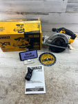 MISSING BOLT AND FLANGES Dewalt 20V 6-1/2 in. Sidewinder Style Circular Saw (Tool Only)