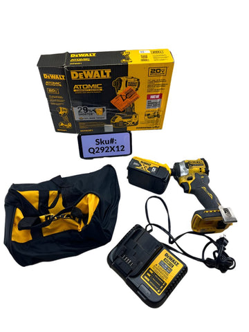 Dewalt ATOMIC 20V Compact 1/4 in. Impact Driver Kit 5Ah Battery Charger & Bag